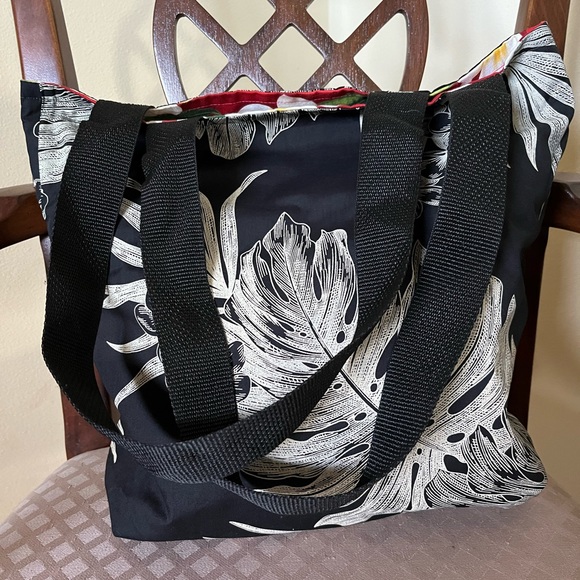 Made in Hawaii Reversible Fabric Tote Bag - Picture 4 of 13